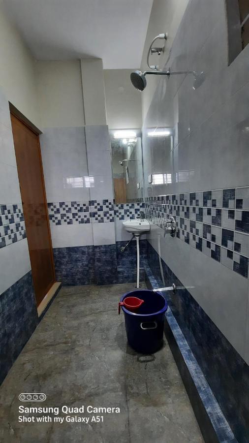 Varam Homestay マディケーリ エクステリア 写真