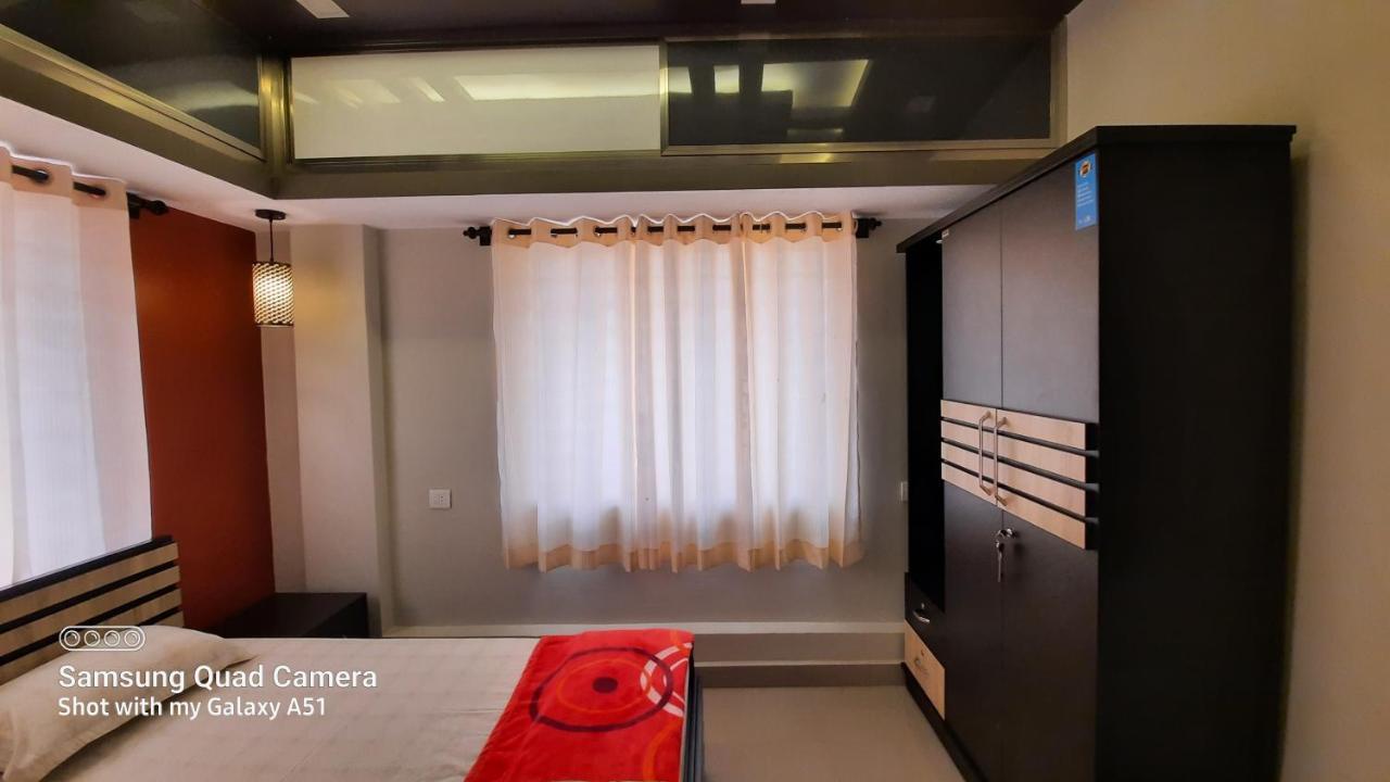 Varam Homestay マディケーリ エクステリア 写真
